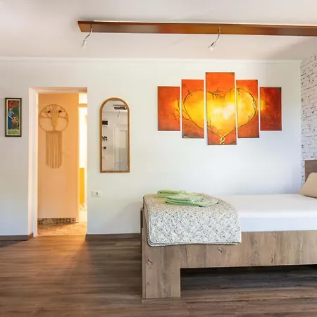 Apartma Salvia-guest House *